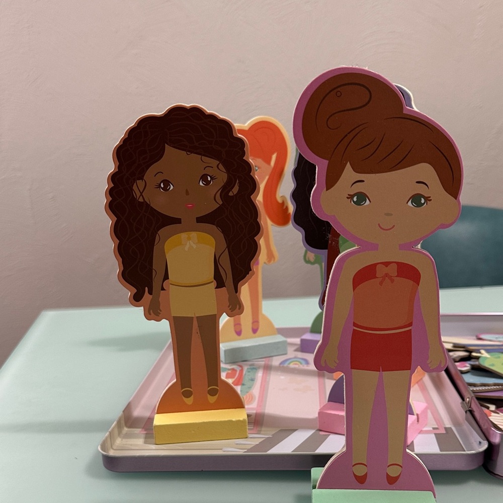 Magnetic Dress-Up Dolls Set - Picture 2 of 4